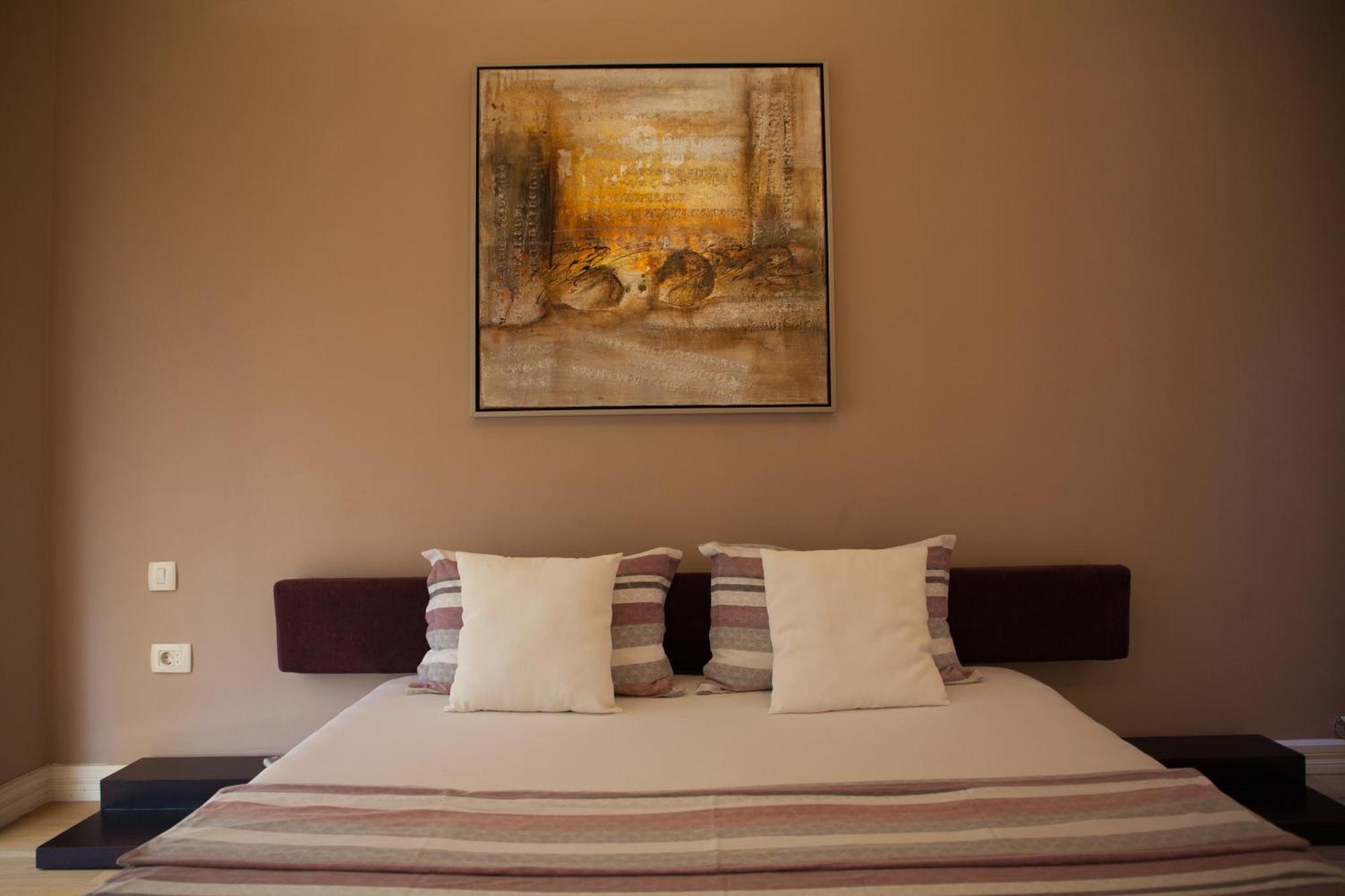 בודווה Spa Resort Luxury Apartments חדר תמונה