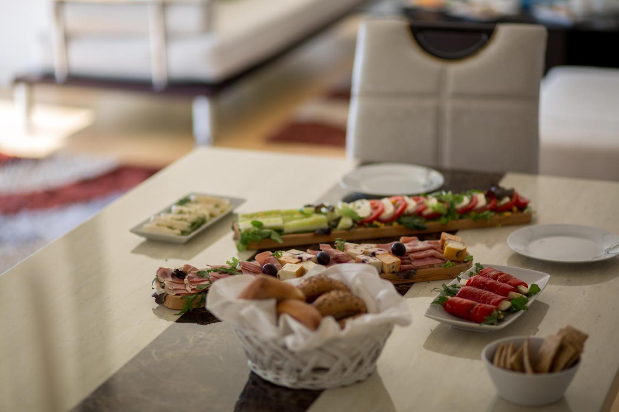 בודווה Spa Resort Luxury Apartments חדר תמונה