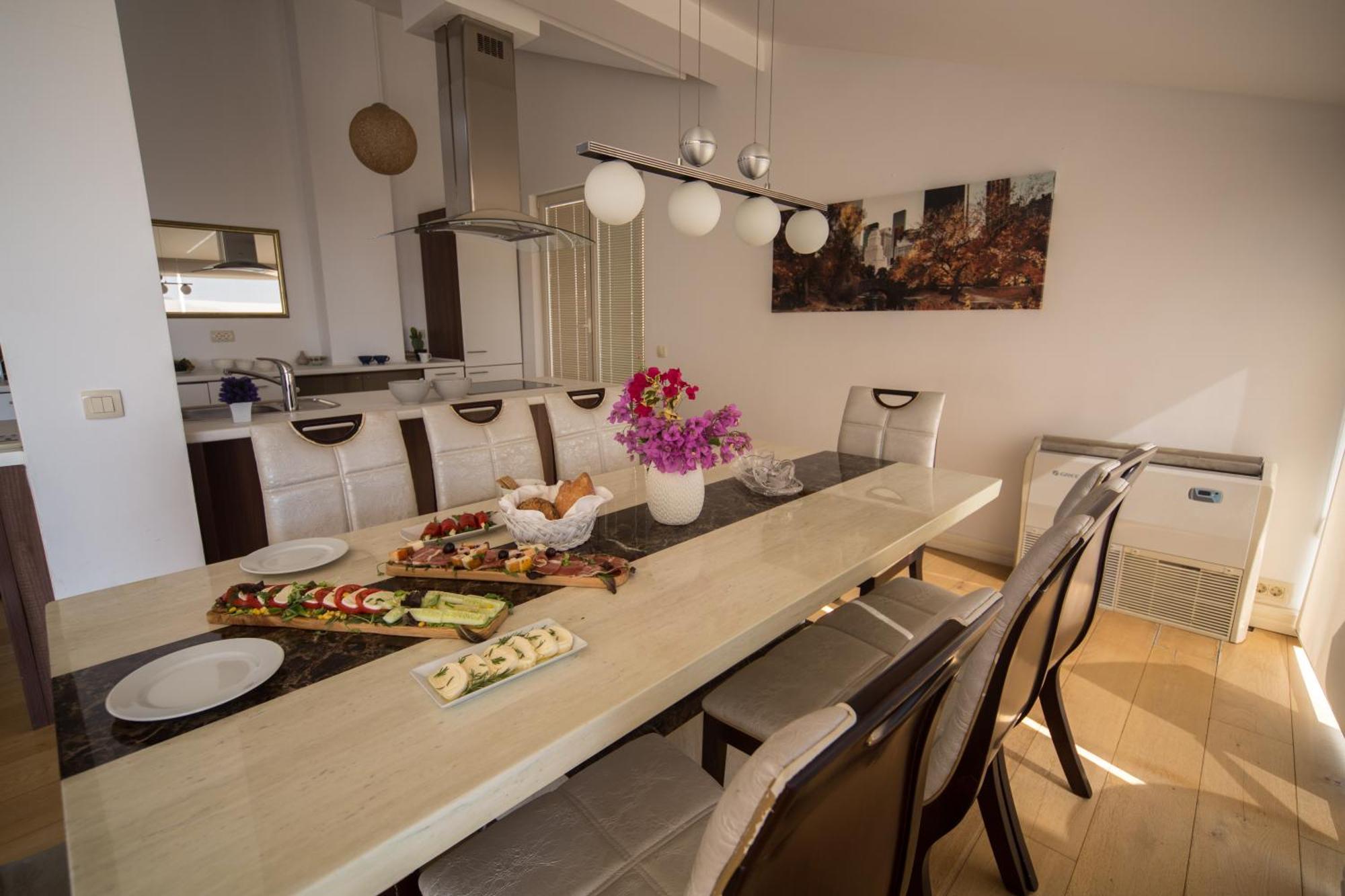 בודווה Spa Resort Luxury Apartments חדר תמונה