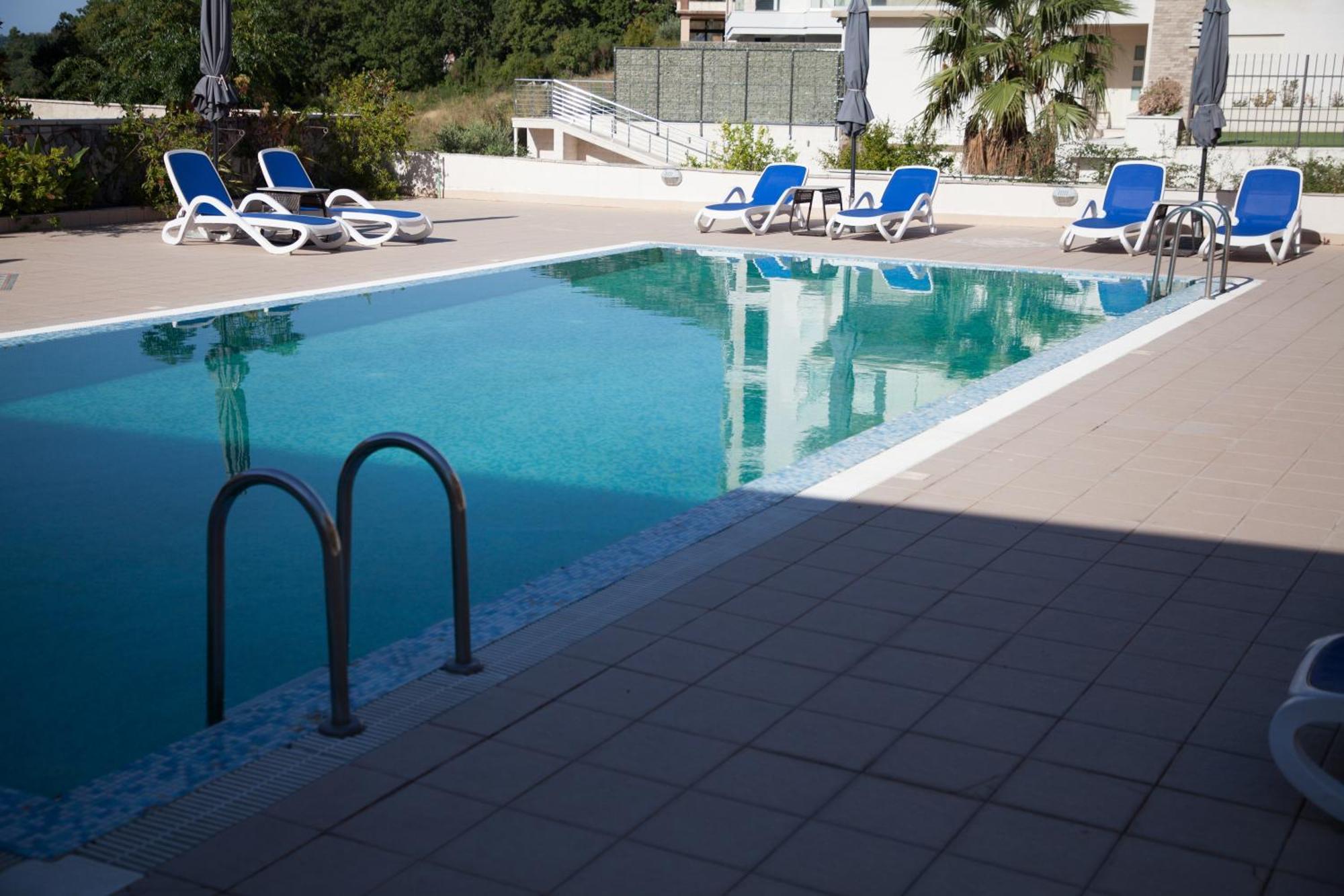 בודווה Spa Resort Luxury Apartments מראה חיצוני תמונה